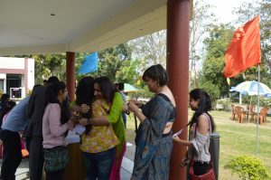 Alumini Meet: Meeting Friends After long